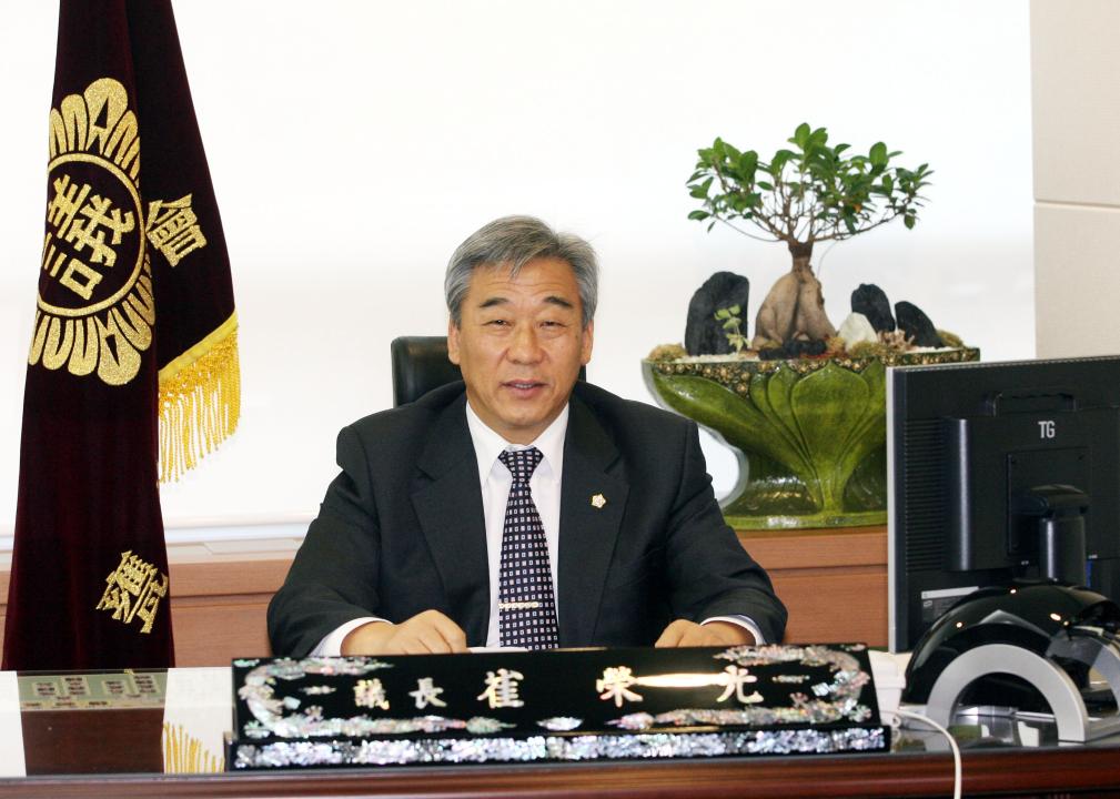 '2012년 신년사' 게시글의 사진(1) '최영광 군의회의장 직무사진1(0).jpg'