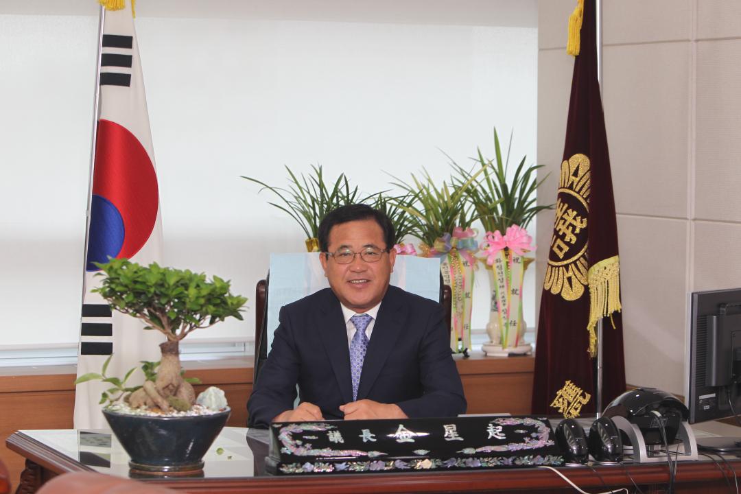 '2013년 신년사' 게시글의 사진(1) '2012년07월03일 김성기의장직무사진02.jpg'