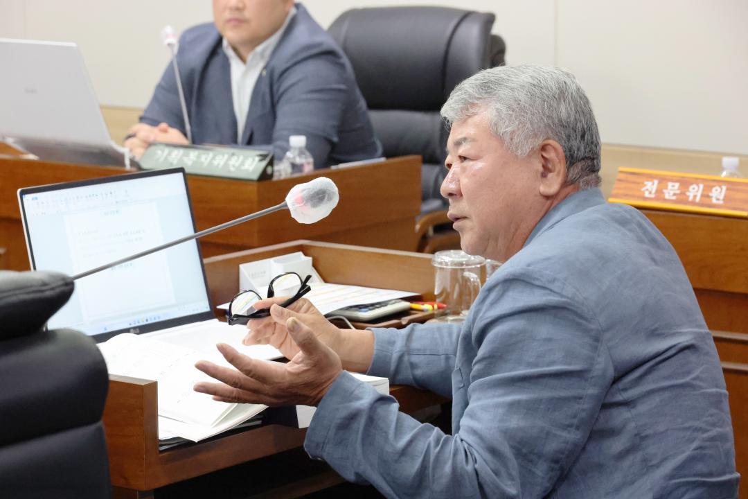 '제249회 옹진군의회 제1차 정례회 제1차 기획복지위원회' 게시글의 사진(18) '250617_제249회 옹진군의회 제1차 정례회 제1차 기획복지위원회 (18).JPG'