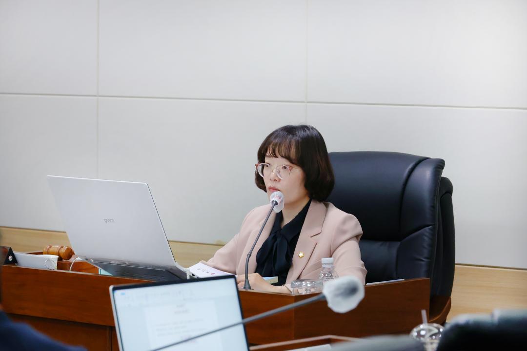 '제249회 옹진군의회 제1차 정례회 제1차 예산결산심사 특별위원회' 게시글의 사진(10) '250609_제249회 옹진군의회 제1차 정례회 제1차 예산결산심사 특별위원회 (10).JPG'