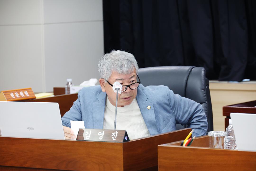 '제249회 옹진군의회 제1차 정례회 제2차 예산결산심사 특별위원회' 게시글의 사진(10) '250610_제249회 옹진군의회 제1차 정례회 제2차 예산결산심사 특별위원회 (10).JPG'