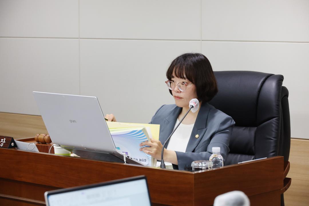 '제249회 옹진군의회 제1차 정례회 제2차 예산결산심사 특별위원회' 게시글의 사진(6) '250610_제249회 옹진군의회 제1차 정례회 제2차 예산결산심사 특별위원회 (6).JPG'