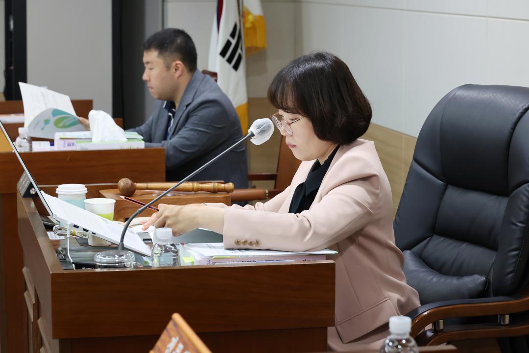 '제249회 옹진군의회 제1차 정례회 제1차 예산결산심사 특별위원회' 게시글의 사진(6) '250609_제249회 옹진군의회 제1차 정례회 제1차 예산결산심사 특별위원회 (6).JPG'