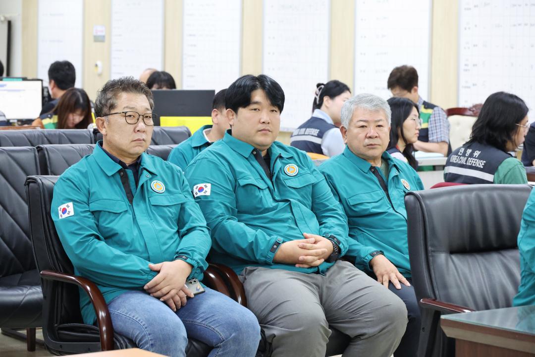 '2025년 을지연습 상황실 방문 및 격려' 게시글의 사진(15) '250819_2025 을지연습 상황실 방문 및 격려 (15).JPG'