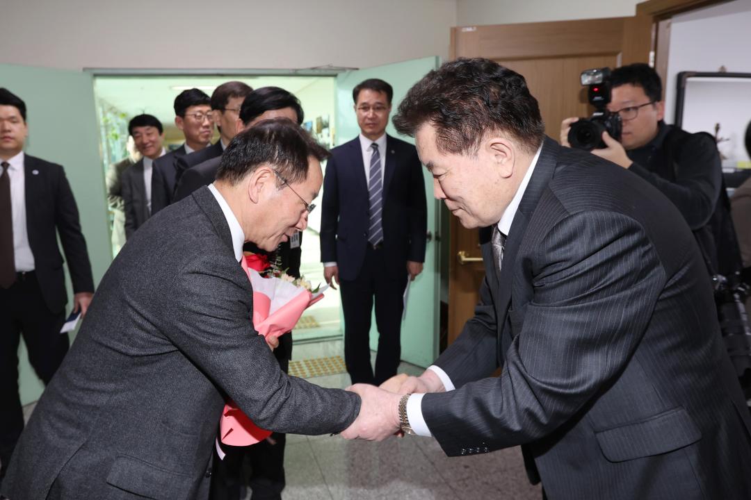 '2025년도 유정복 인천광역시장 옹진군 연두방문' 게시글의 사진(19) '250214_2025년도 유정복 인천광역시장 옹진군 연두방문 (19).jpg'