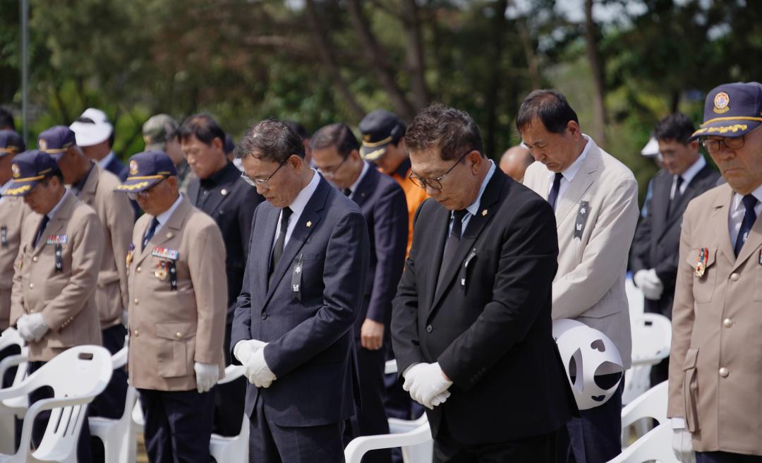 '제70회 현충일 추념식 (영흥면)' 게시글의 사진(7) '250606_제70회 현충일 추념식 (영흥면) (7).JPG'