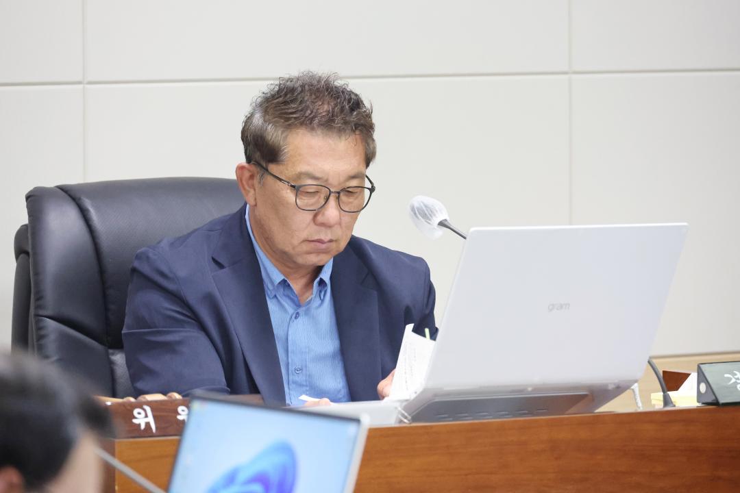 '제249회 옹진군의회 제1차 정례회 제1차 경제건설위원회' 게시글의 사진(7) '250616_제249회 옹진군의회 제1차 정례회 제1차 경제건설위원회 (7).JPG'