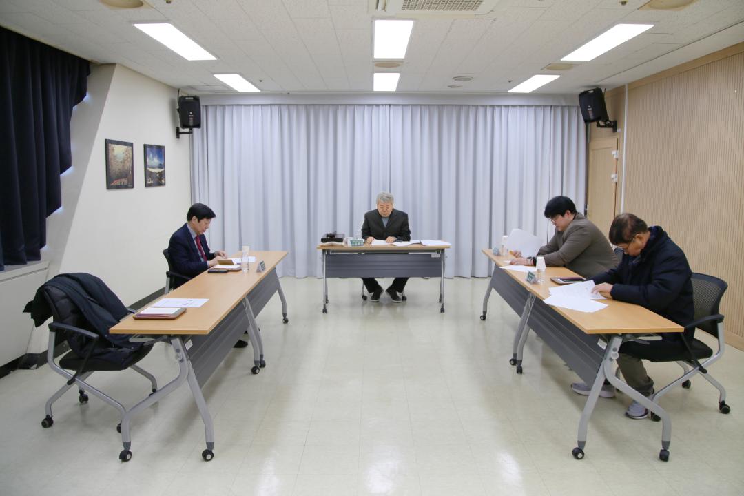 '2025년 제1회 옹진군의회 의원연구단체 심의위원회' 게시글의 사진(1) '250217_2025년 제1회 옹진군의회 의원연구단체 심의위원회 (1).JPG'