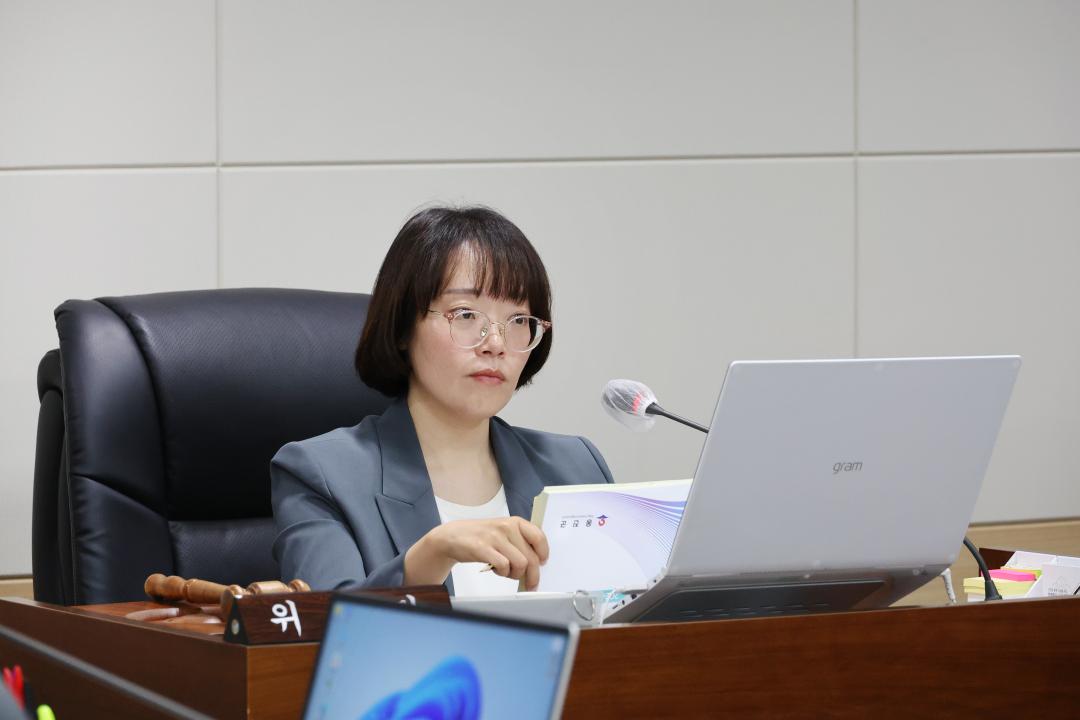 '제249회 옹진군의회 제1차 정례회 제2차 예산결산심사 특별위원회' 게시글의 사진(9) '250610_제249회 옹진군의회 제1차 정례회 제2차 예산결산심사 특별위원회 (9).JPG'