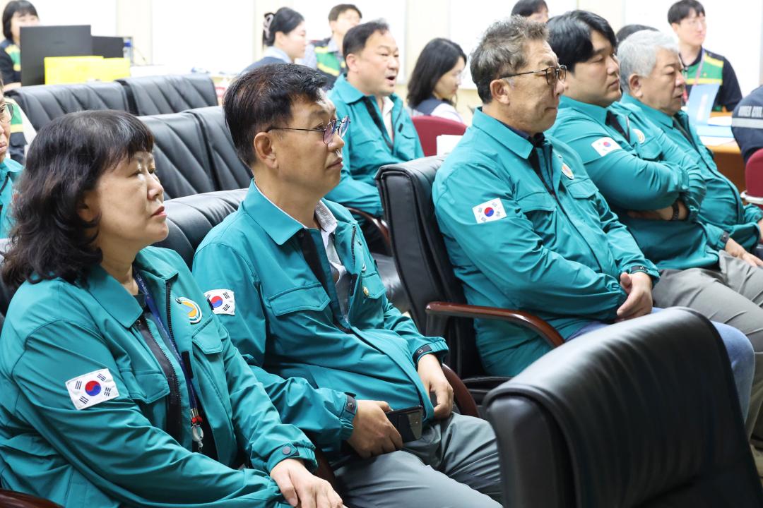 '2025년 을지연습 상황실 방문 및 격려' 게시글의 사진(11) '250819_2025 을지연습 상황실 방문 및 격려 (11).JPG'