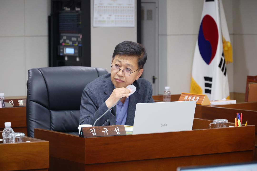 '제249회 옹진군의회 제1차 정례회 제1차 예산결산심사 특별위원회' 게시글의 사진(18) '250609_제249회 옹진군의회 제1차 정례회 제1차 예산결산심사 특별위원회 (18).JPG'