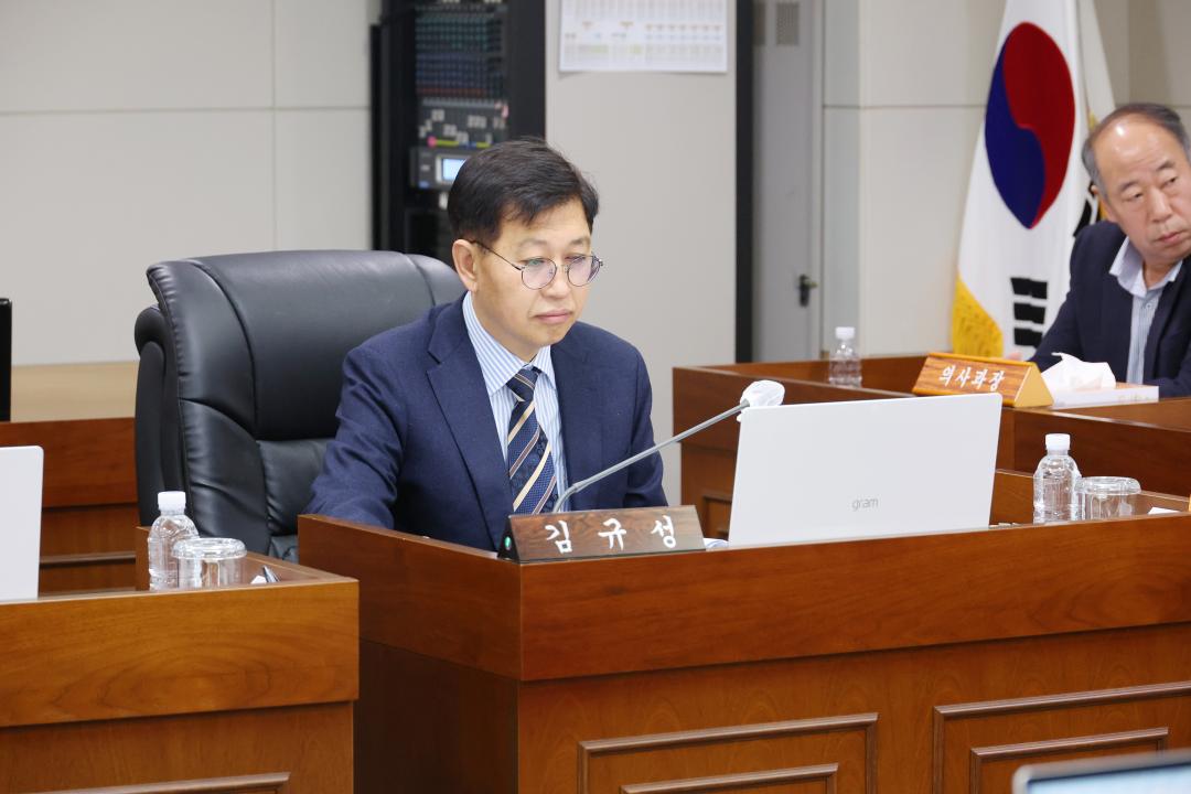 '제248회 옹진군의회 임시회 제1차 경제건설위원회' 게시글의 사진(14) '250327_제248회 옹진군의회 제1차 경제건설위원회 (14).JPG'