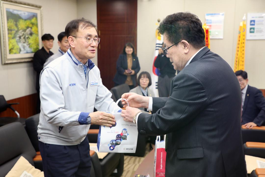 '영흥화력발전소 방문' 게시글의 사진(12) '250327_영흥화력발전소 방문 (12).jpg'