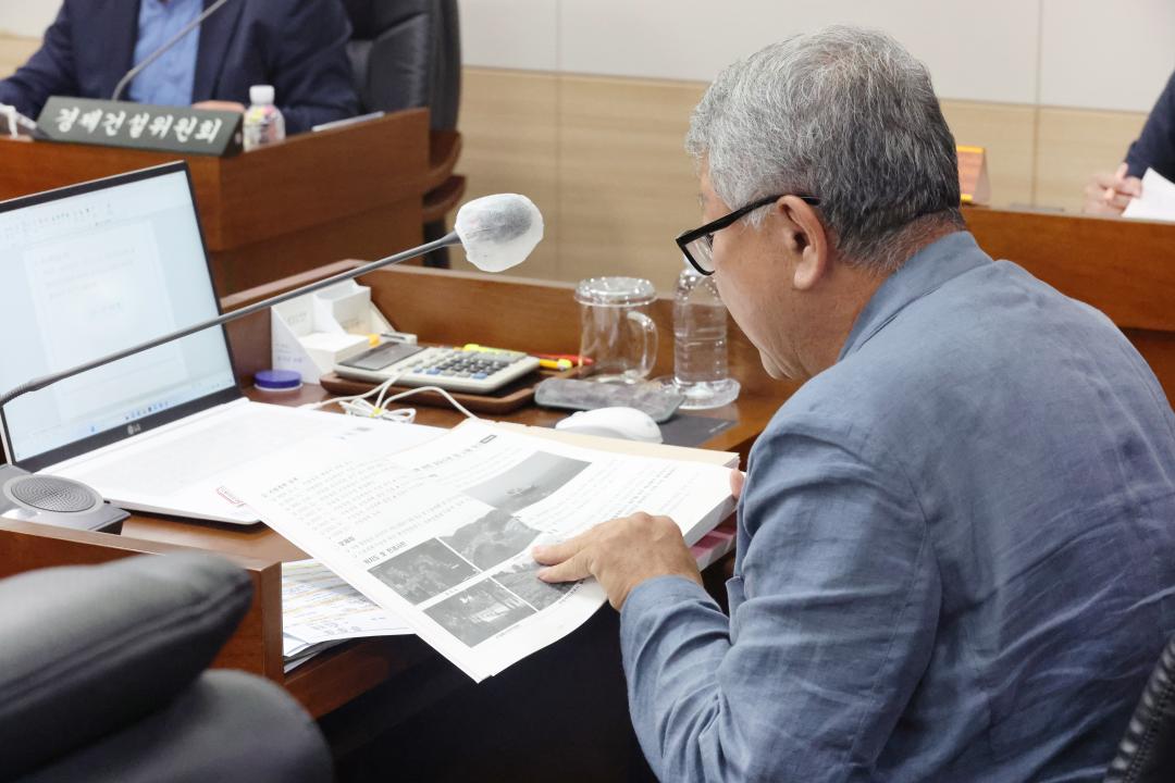 '제249회 옹진군의회 제1차 정례회 제1차 경제건설위원회' 게시글의 사진(12) '250616_제249회 옹진군의회 제1차 정례회 제1차 경제건설위원회 (12).JPG'