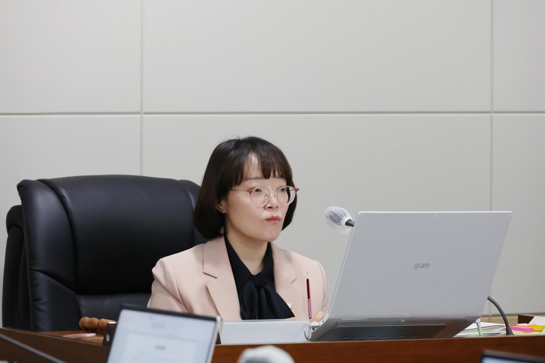 '제249회 옹진군의회 제1차 정례회 제1차 예산결산심사 특별위원회' 게시글의 사진(11) '250609_제249회 옹진군의회 제1차 정례회 제1차 예산결산심사 특별위원회 (11).JPG'