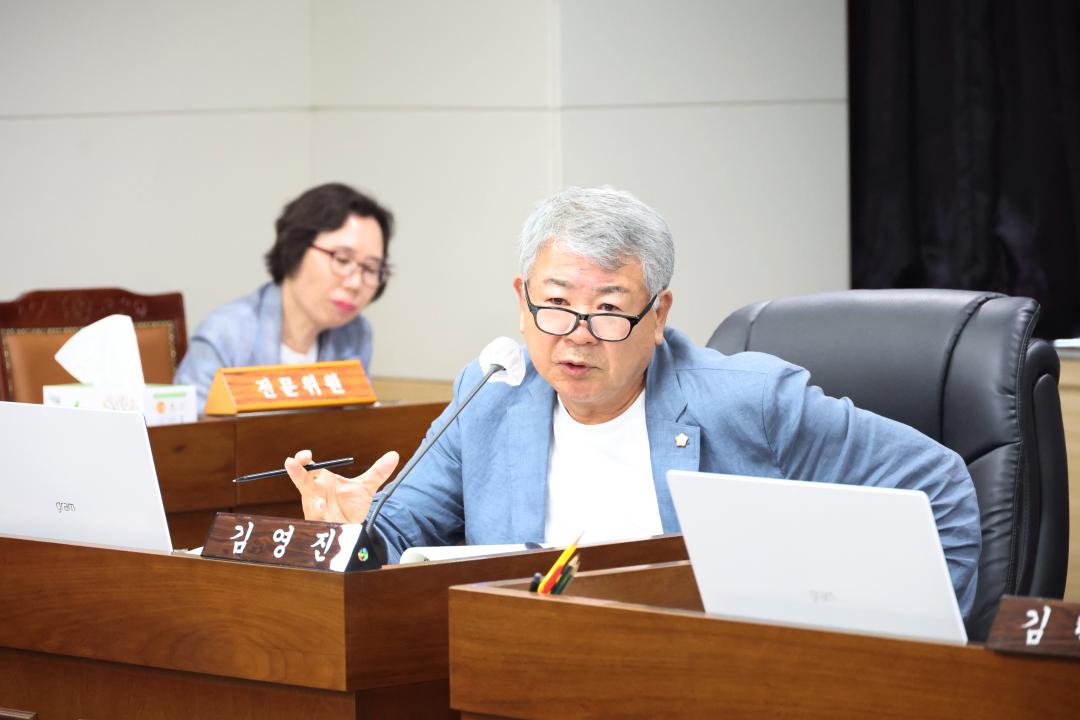 '제249회 옹진군의회 제1차 정례회 제1차 기획복지위원회' 게시글의 사진(17) '250617_제249회 옹진군의회 제1차 정례회 제1차 기획복지위원회 (17).JPG'