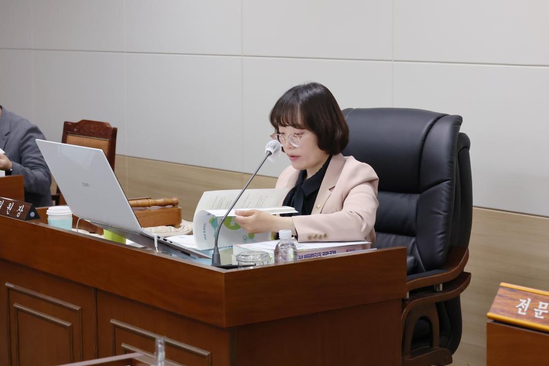 '제249회 옹진군의회 제1차 정례회 제1차 예산결산심사 특별위원회' 게시글의 사진(8) '250609_제249회 옹진군의회 제1차 정례회 제1차 예산결산심사 특별위원회 (8).JPG'