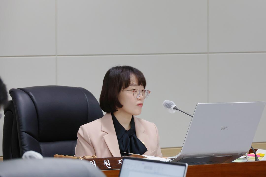 '제249회 옹진군의회 제1차 정례회 제1차 예산결산심사 특별위원회' 게시글의 사진(4) '250609_제249회 옹진군의회 제1차 정례회 제1차 예산결산심사 특별위원회 (4).JPG'
