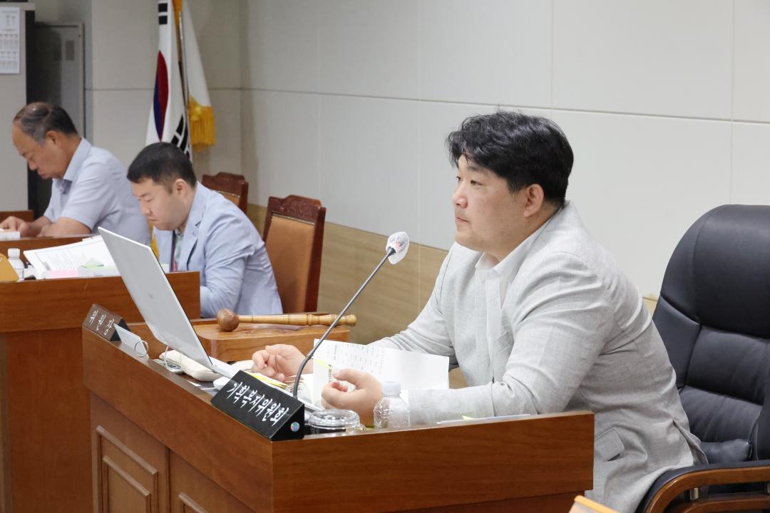 '제249회 옹진군의회 제1차 정례회 제2차 기획복지위원회' 게시글의 사진(8) '250618_제249회 옹진군의회 제1차 정례회 제2차 기획복지위원회 (8).JPG'