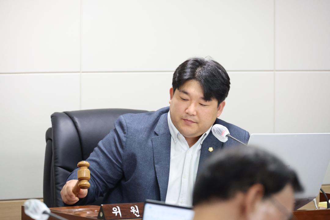 '제249회 옹진군의회 제1차 정례회 제1차 기획복지위원회' 게시글의 사진(9) '250617_제249회 옹진군의회 제1차 정례회 제1차 기획복지위원회 (9).JPG'