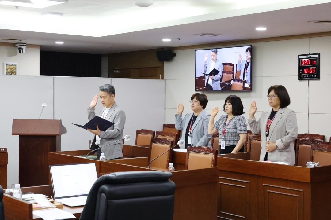 '제249회 옹진군의회 제1차 정례회 제2차 기획복지위원회' 게시글의 사진(20) '250618_제249회 옹진군의회 제1차 정례회 제2차 기획복지위원회 (20).JPG'