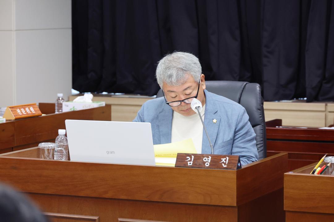 '제249회 옹진군의회 제1차 정례회 제2차 예산결산심사 특별위원회' 게시글의 사진(11) '250610_제249회 옹진군의회 제1차 정례회 제2차 예산결산심사 특별위원회 (11).JPG'