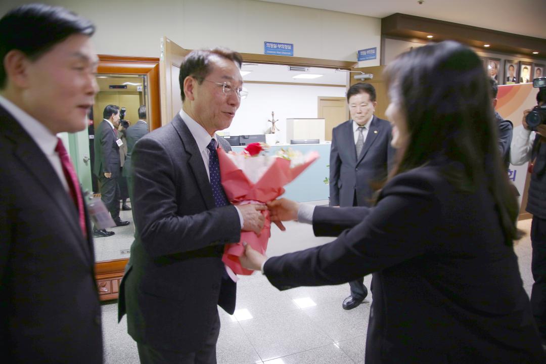 '2025년도 유정복 인천광역시장 옹진군 연두방문' 게시글의 사진(16) '250214_2025년도 유정복 인천광역시장 옹진군 연두방문 (16).JPG'