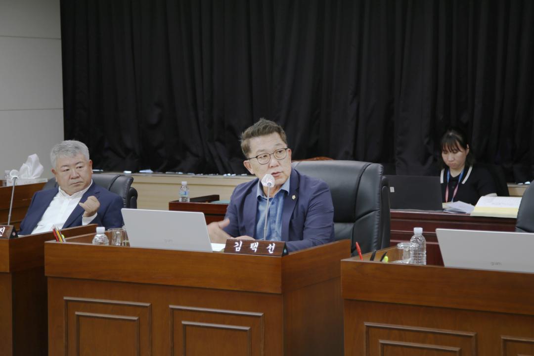 '제244회 옹진군의회 제1차 정례회 제2차 예산결산심사특별위원회' 게시글의 사진(31) '240619_제244회 옹진군의회 제1차 정례회 제2차 예산결산심사특별위원회 (31).JPG'