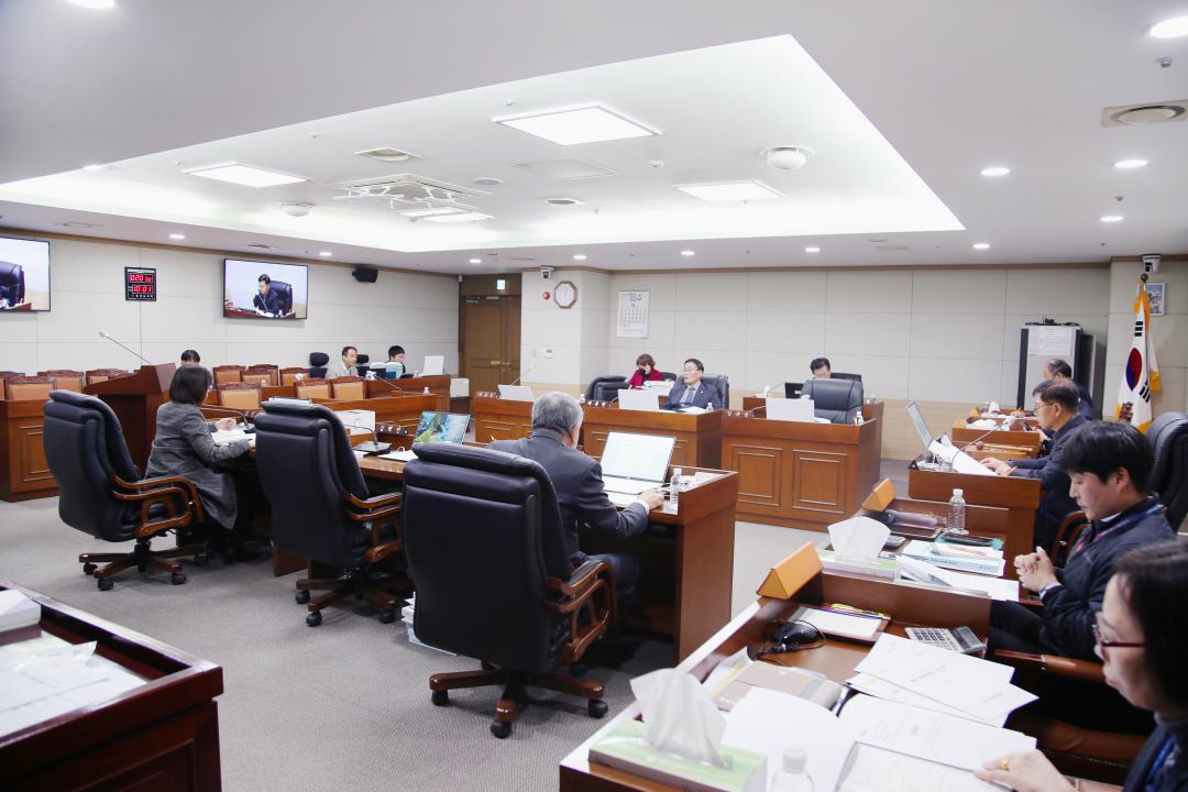 '제246회 옹진군의회 제2차 정례회 제5차 의회운영위원회' 게시글의 사진(4) '241212_제246회 옹진군의회 제2차 정례회 제5차 의회운영위원회 (4).JPG'
