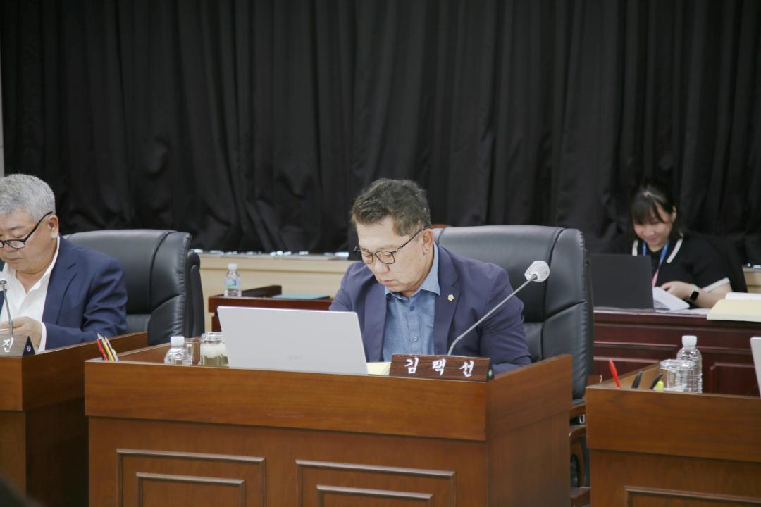 '제244회 옹진군의회 제1차 정례회 제2차 예산결산심사특별위원회' 게시글의 사진(30) '240619_제244회 옹진군의회 제1차 정례회 제2차 예산결산심사특별위원회 (30).JPG'