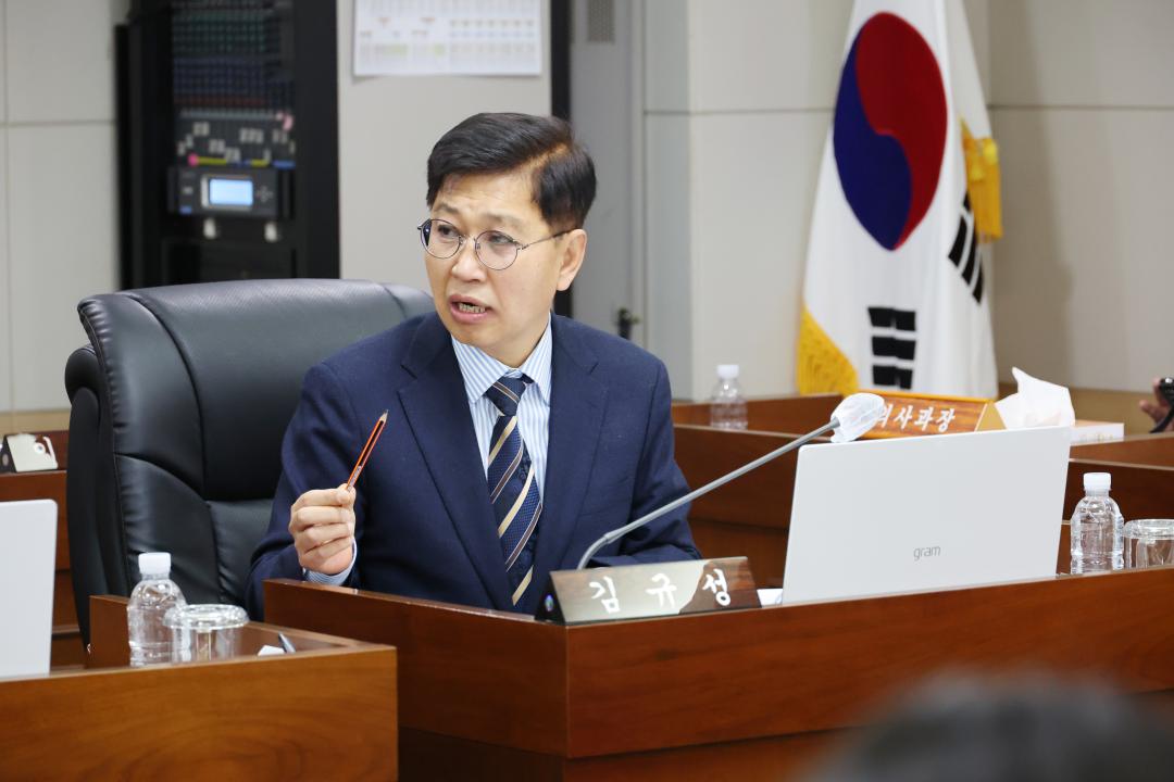 '제248회 옹진군의회 임시회 제1차 경제건설위원회' 게시글의 사진(13) '250327_제248회 옹진군의회 제1차 경제건설위원회 (13).JPG'