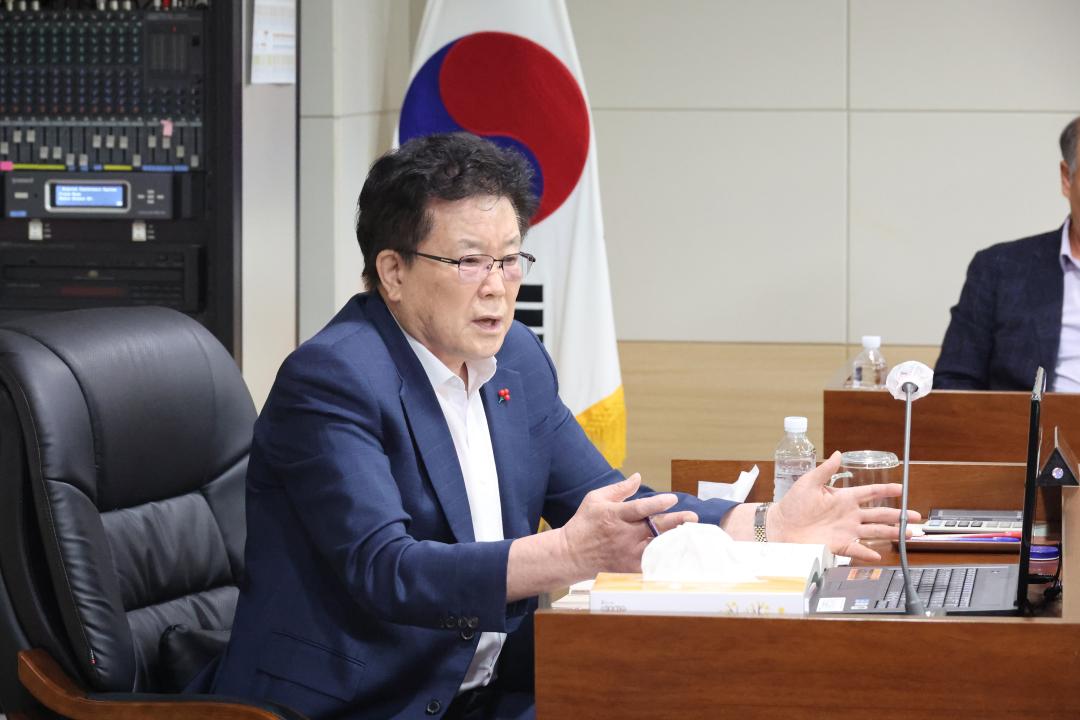 '제249회 옹진군의회 제1차 정례회 제1차 경제건설위원회' 게시글의 사진(10) '250616_제249회 옹진군의회 제1차 정례회 제1차 경제건설위원회 (10).JPG'