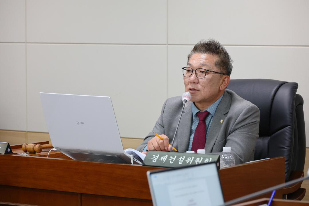 '제248회 옹진군의회 임시회 제1차 경제건설위원회' 게시글의 사진(6) '250327_제248회 옹진군의회 제1차 경제건설위원회 (6).JPG'