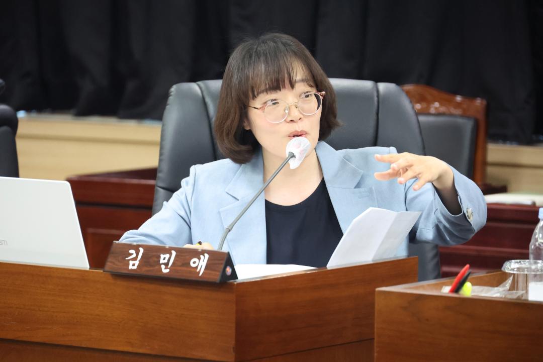 '제249회 옹진군의회 제1차 정례회 제1차 경제건설위원회' 게시글의 사진(18) '250616_제249회 옹진군의회 제1차 정례회 제1차 경제건설위원회 (18).JPG'