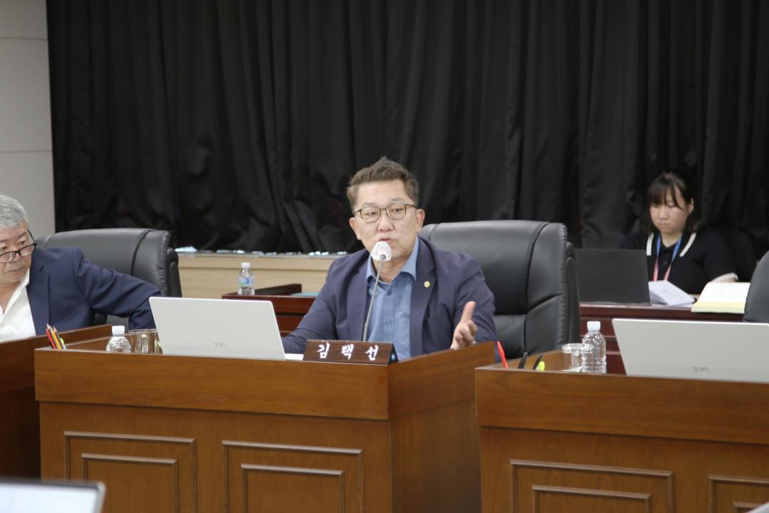 '제244회 옹진군의회 제1차 정례회 제2차 예산결산심사특별위원회' 게시글의 사진(29) '240619_제244회 옹진군의회 제1차 정례회 제2차 예산결산심사특별위원회 (29).JPG'