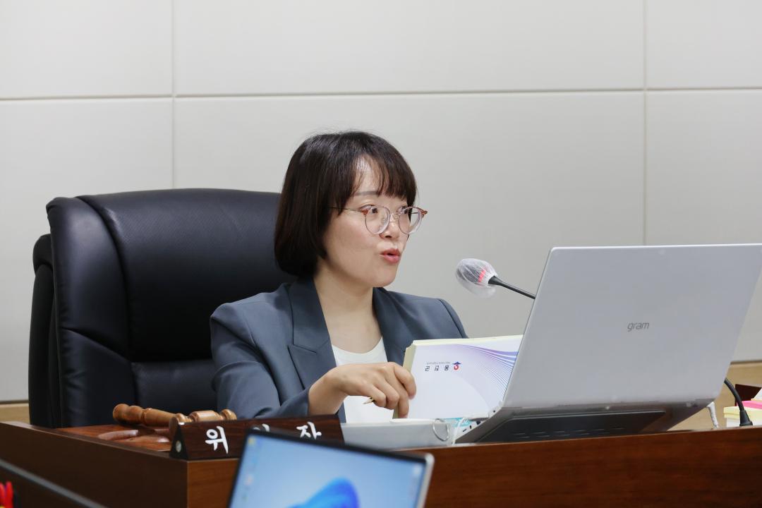 '제249회 옹진군의회 제1차 정례회 제2차 예산결산심사 특별위원회' 게시글의 사진(5) '250610_제249회 옹진군의회 제1차 정례회 제2차 예산결산심사 특별위원회 (5).JPG'