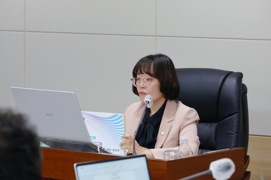 '제249회 옹진군의회 제1차 정례회 제1차 예산결산심사 특별위원회' 게시글의 사진(5) '250609_제249회 옹진군의회 제1차 정례회 제1차 예산결산심사 특별위원회 (5).JPG'