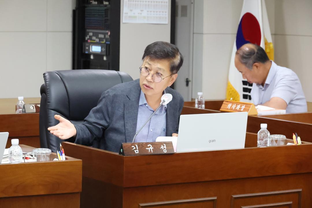 '제249회 옹진군의회 제1차 정례회 제2차 기획복지위원회' 게시글의 사진(15) '250618_제249회 옹진군의회 제1차 정례회 제2차 기획복지위원회 (15).JPG'