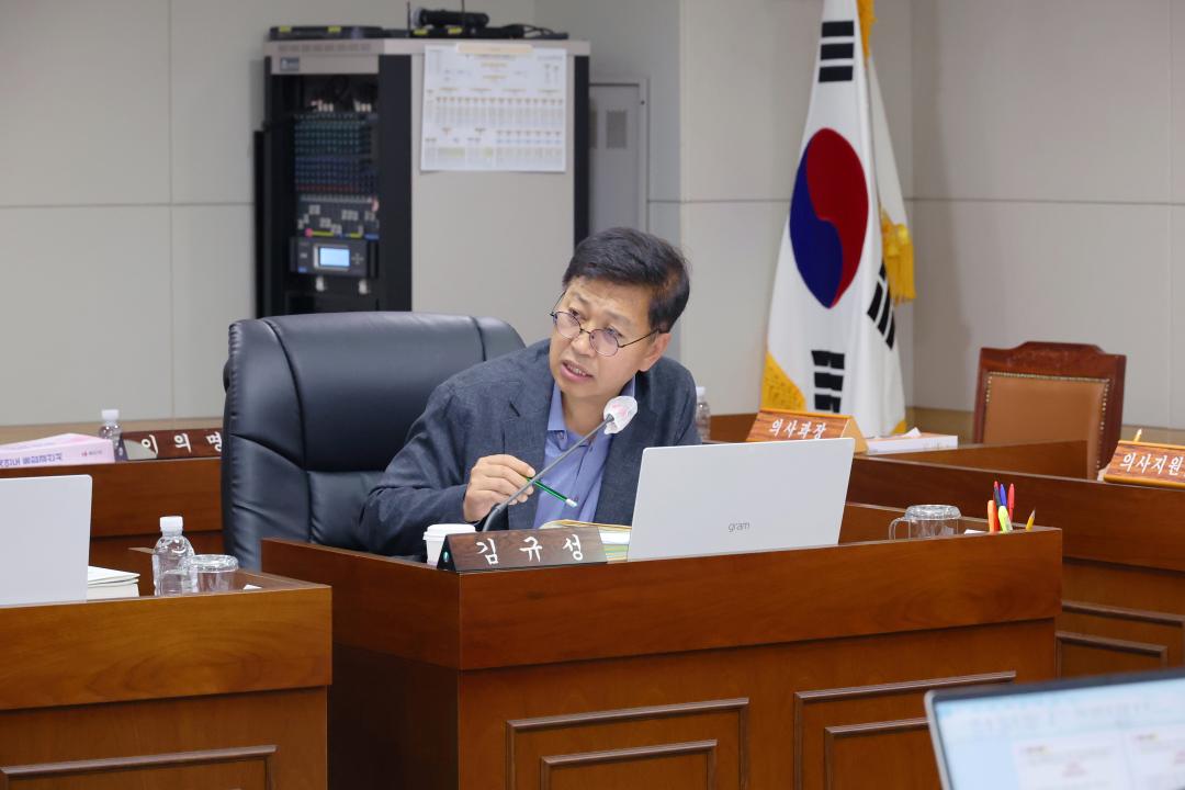 '제249회 옹진군의회 제1차 정례회 제1차 예산결산심사 특별위원회' 게시글의 사진(19) '250609_제249회 옹진군의회 제1차 정례회 제1차 예산결산심사 특별위원회 (19).JPG'